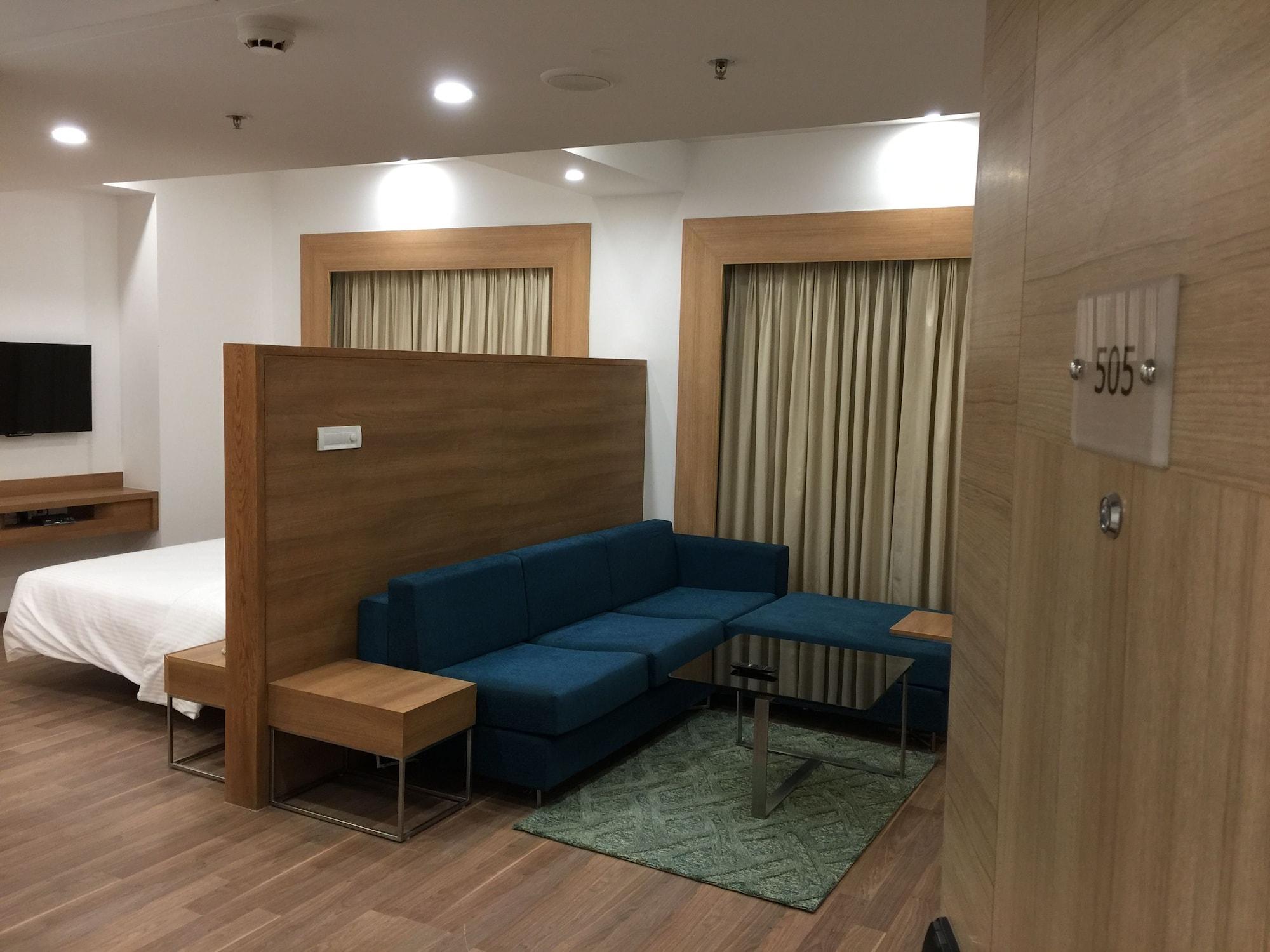 Lemon Tree Hotel, Sector 60, Gurugram Гургаон Экстерьер фото