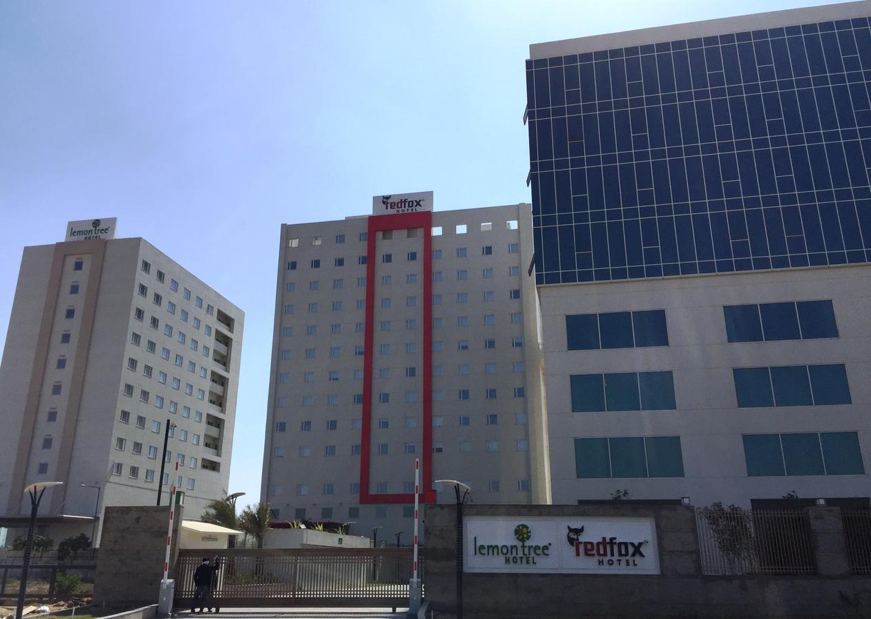 Lemon Tree Hotel, Sector 60, Gurugram Гургаон Экстерьер фото