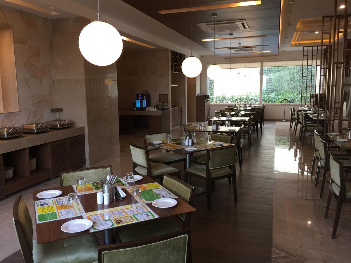 Lemon Tree Hotel, Sector 60, Gurugram Гургаон Экстерьер фото